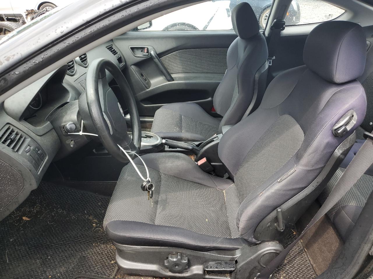 2006 Hyundai Tiburon Gs VIN: KMHHM65D46U189447 Lot: 64821724