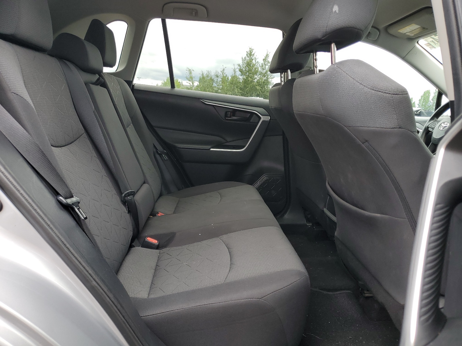 2T3B1RFV3LW098714 2020 Toyota Rav4 Le