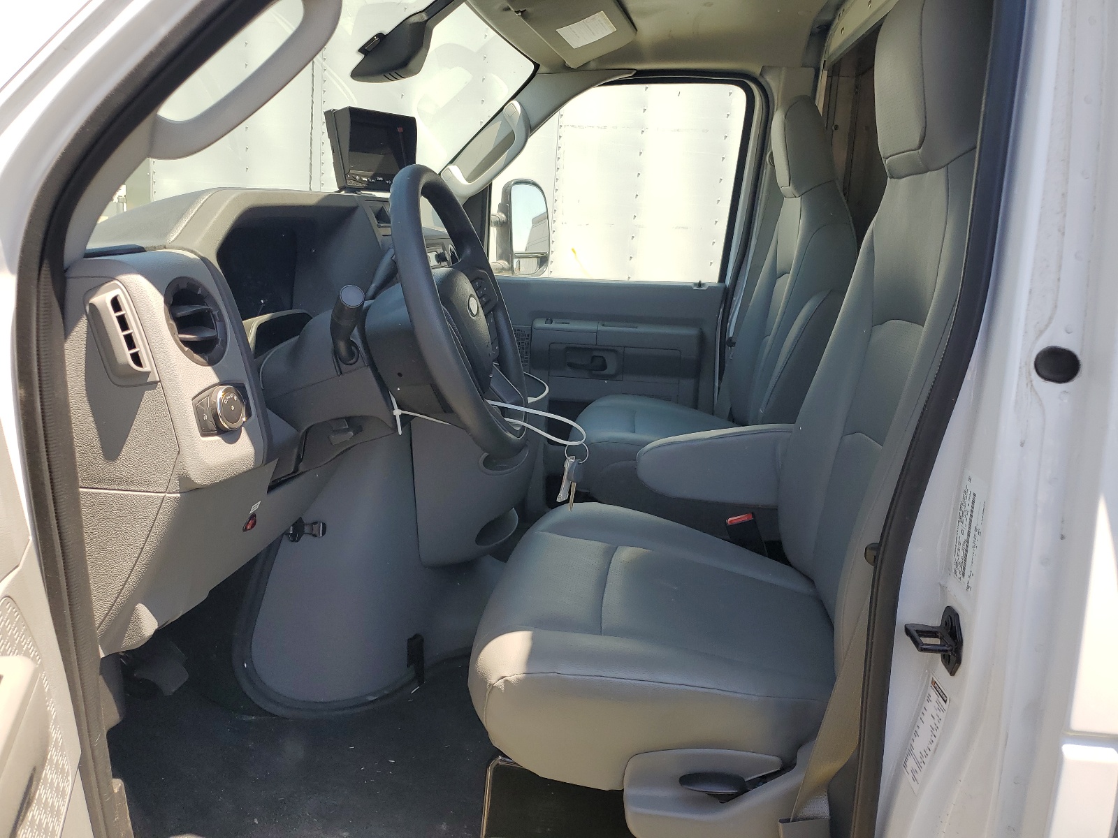 1FDWE3FK0PDD21105 2023 Ford Econoline E350 Super Duty Cutaway Van