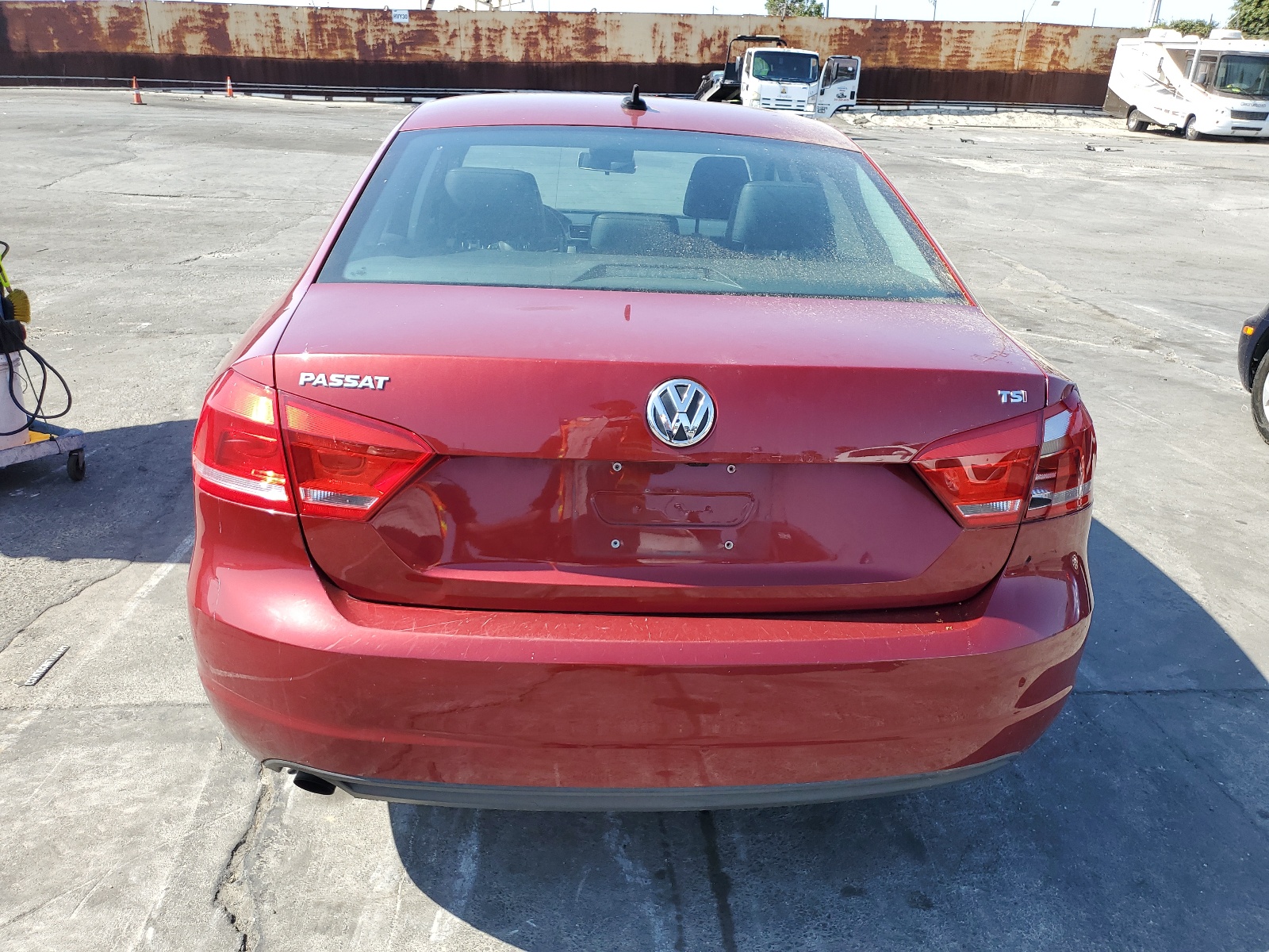 2015 Volkswagen Passat S vin: 1VWAT7A32FC106340