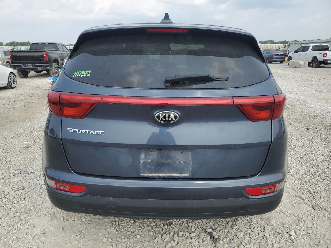 KNDPMCAC9J7358929 2018 Kia Sportage Lx