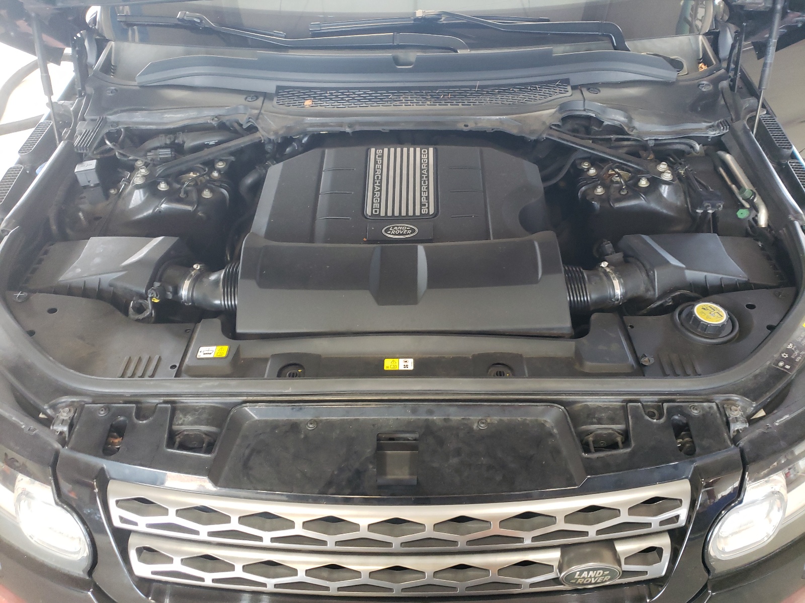 SALWG2VF4GA570076 2016 Land Rover Range Rover Sport Se