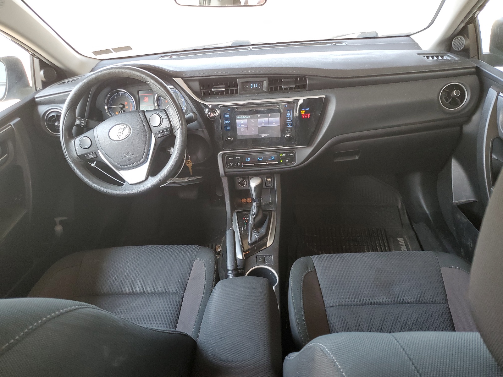 2019 Toyota Corolla L vin: 2T1BURHE0KC161247