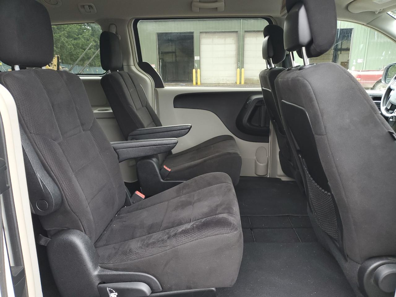 2011 Chrysler Town & Country Touring VIN: 2A4RR5DG7BR727334 Lot: 65176414