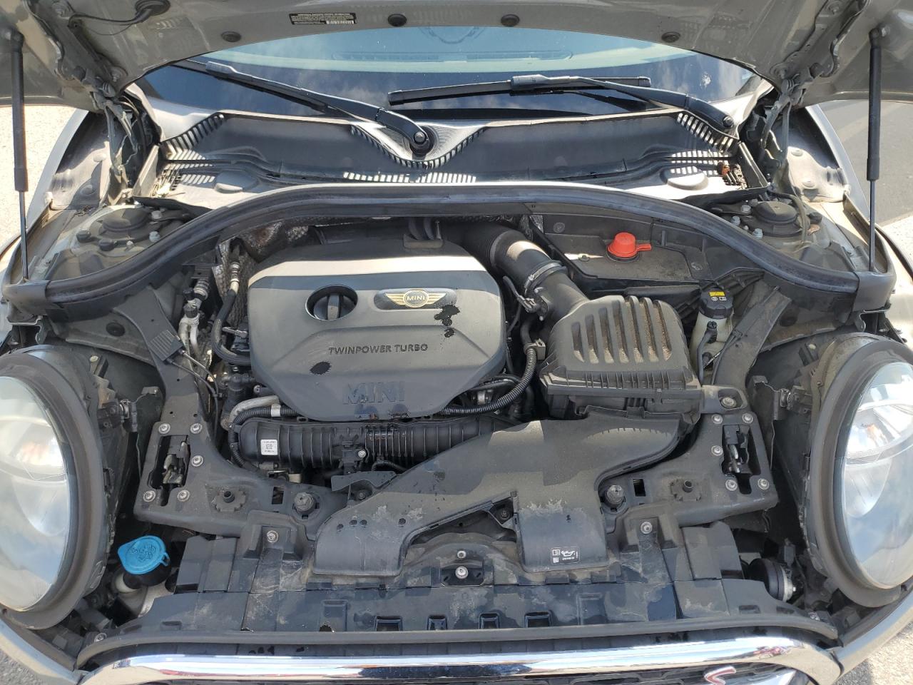 2016 Mini Cooper S Clubman VIN: WMWLN9C51G2B32144 Lot: 60769254