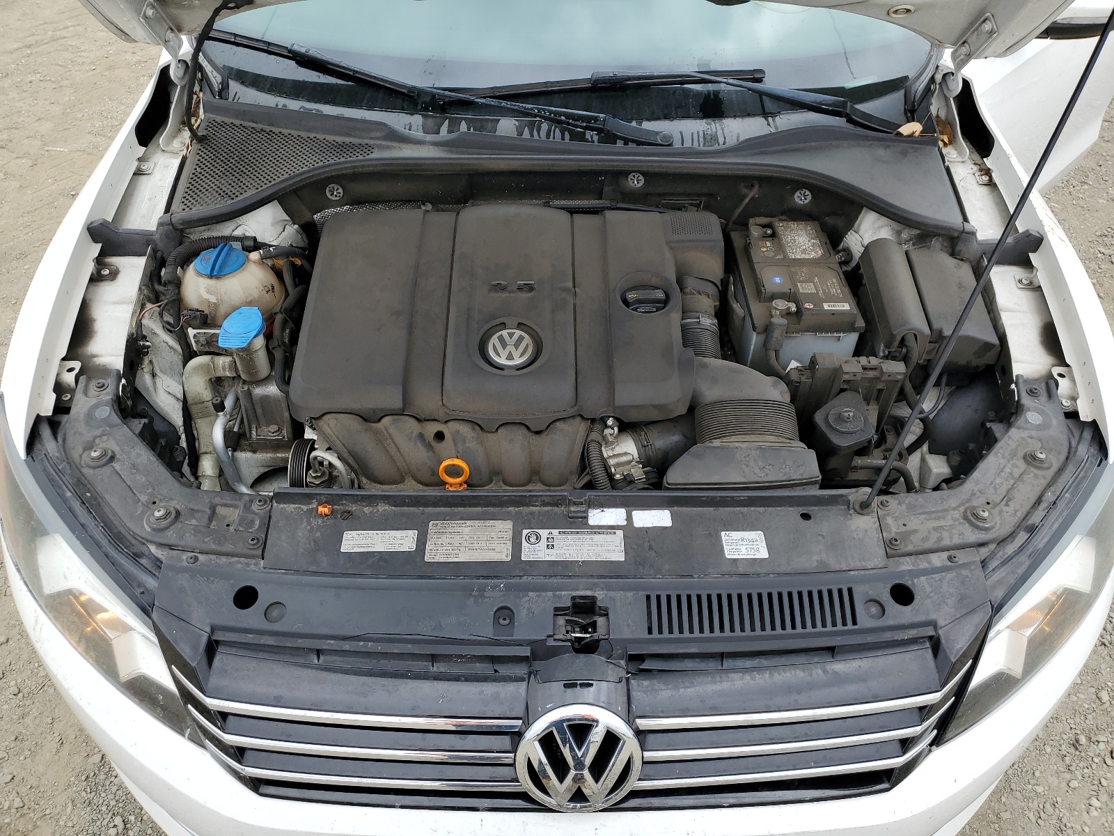 1VWBP7A34CC010889 2012 Volkswagen Passat Se