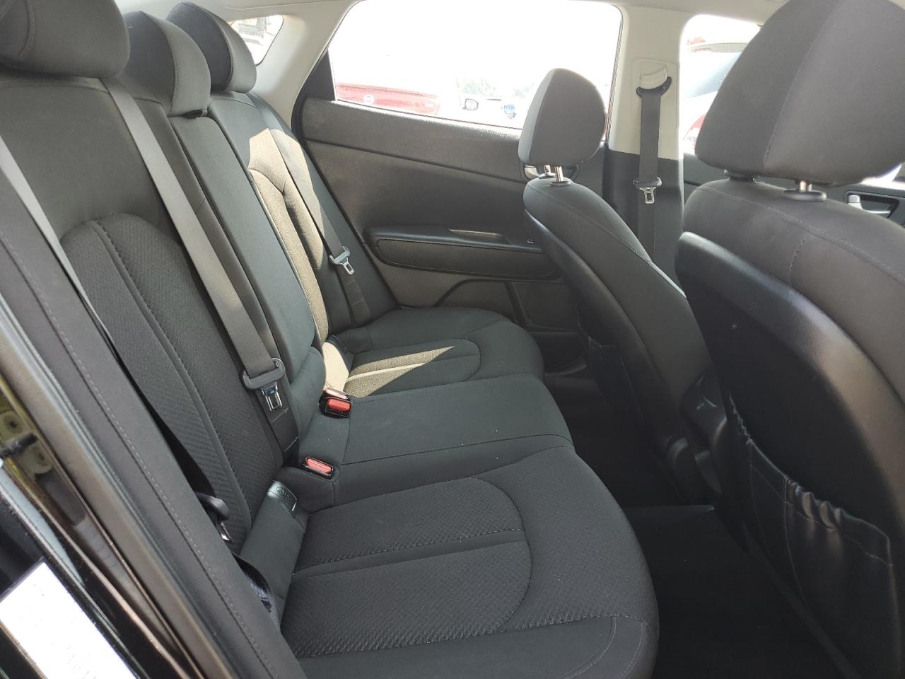 2017 Kia Optima Lx VIN: 5XXGT4L39HG123079 Lot: 61691124