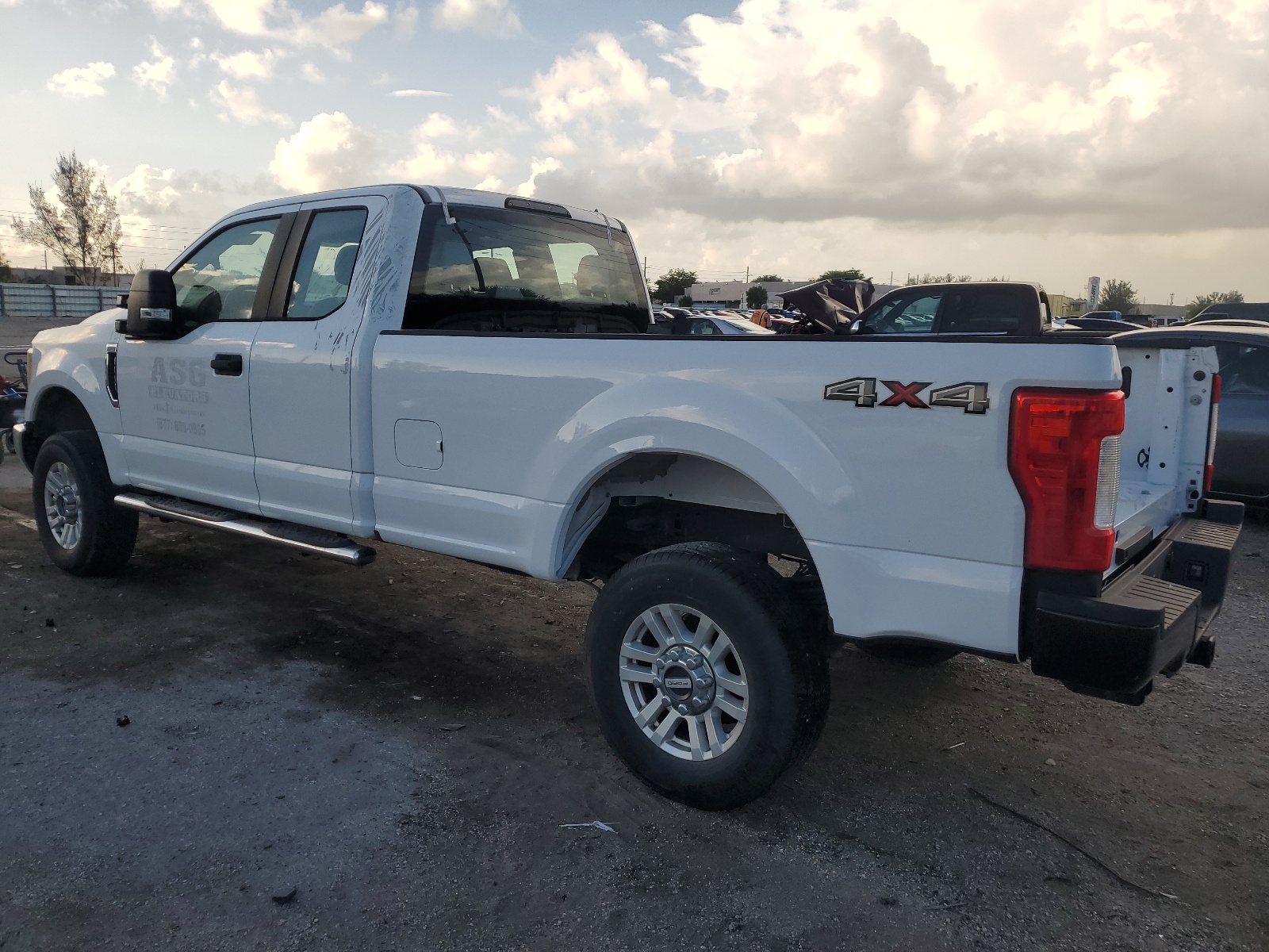 1FD8X3B63HEB81428 2017 Ford F350 Super Duty