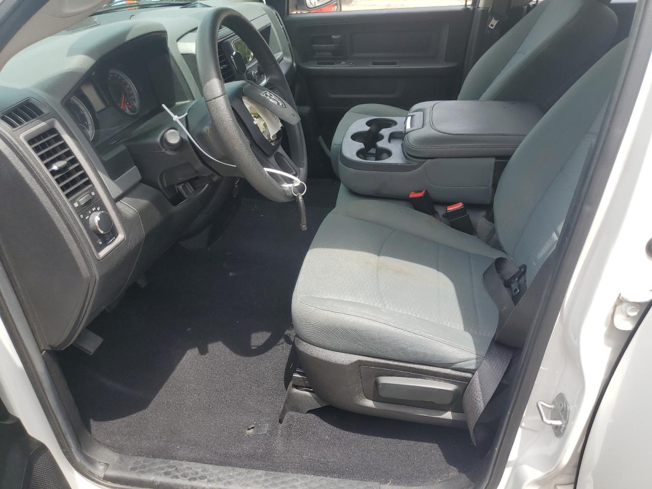 2019 Ram 1500 Classic Tradesman VIN: 1C6RR6FG8KS594355 Lot: 62085984