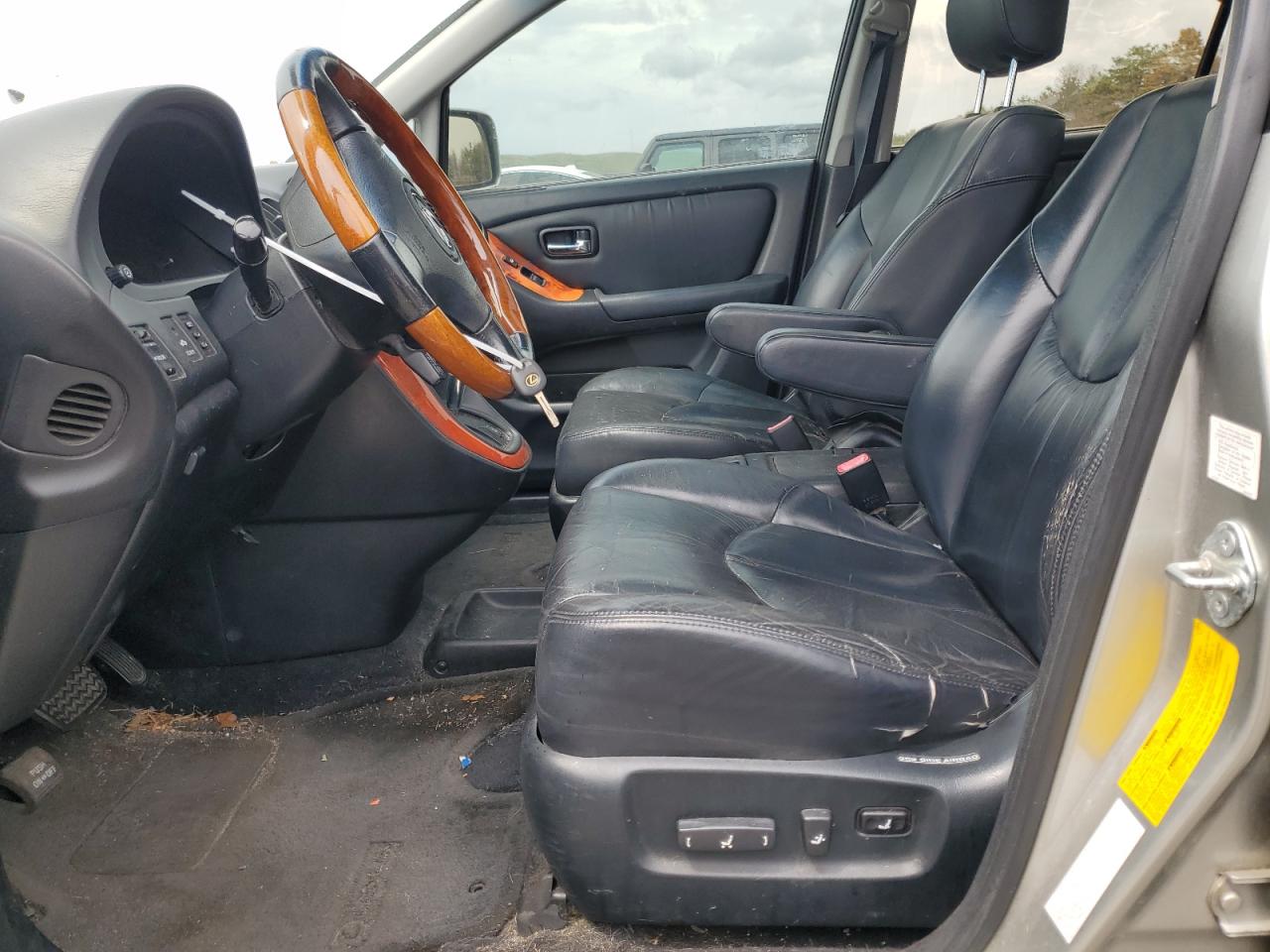 2001 Lexus Rx 300 VIN: JTJHF10U210205070 Lot: 63636414