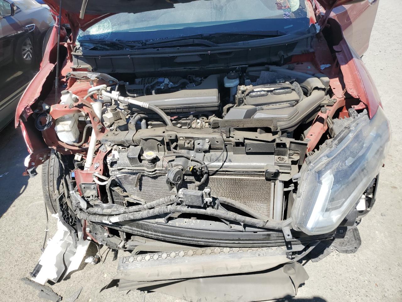 2018 Nissan Rogue - Image 11