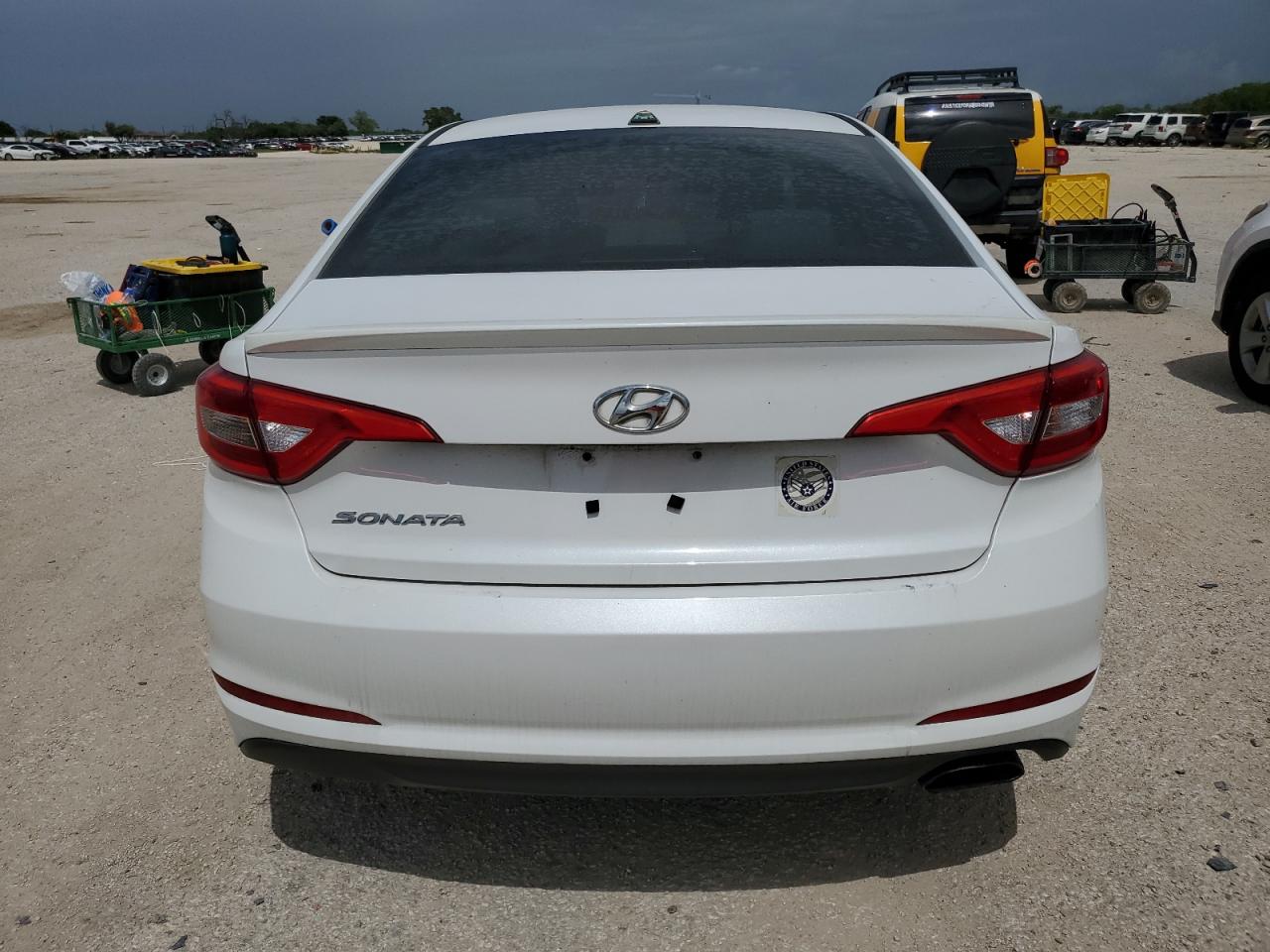 2015 Hyundai Sonata Se VIN: 5NPE24AF9FH083031 Lot: 62964024