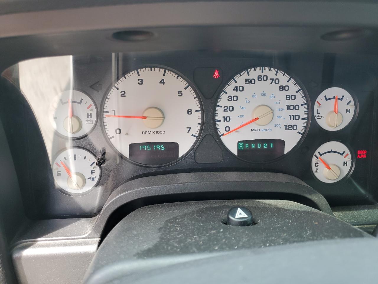 2002 Dodge Ram 1500 VIN: 1D7HA18N22S703490 Lot: 64842464