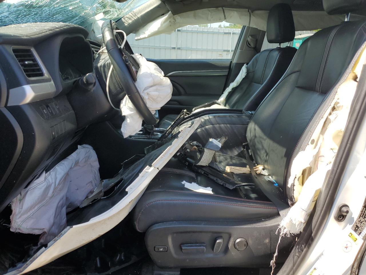 2019 Toyota Highlander Se VIN: 5TDJZRFH6KS603949 Lot: 64077354