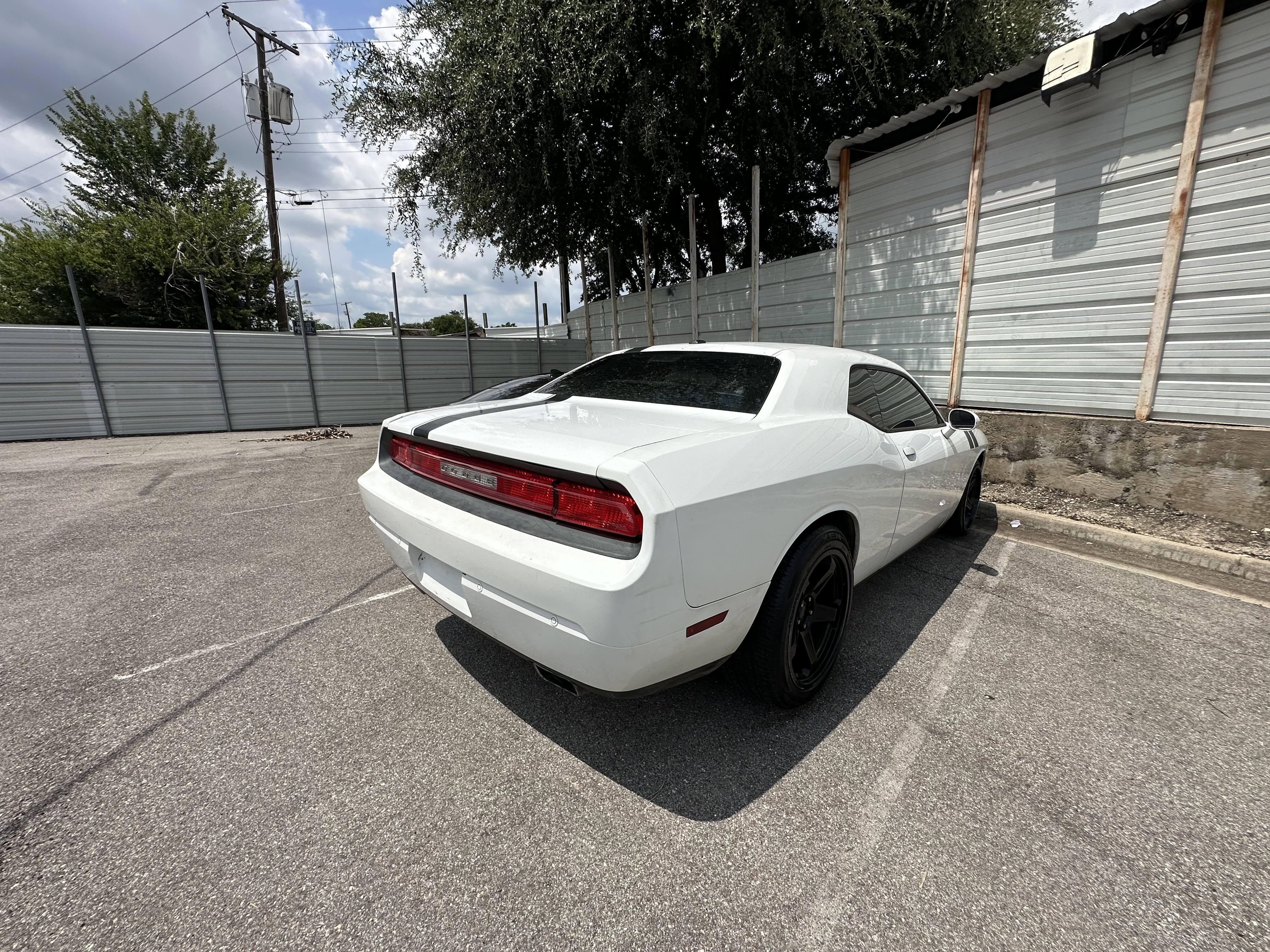 2013 Dodge Challenger Sxt vin: 2C3CDYAG6DH525100