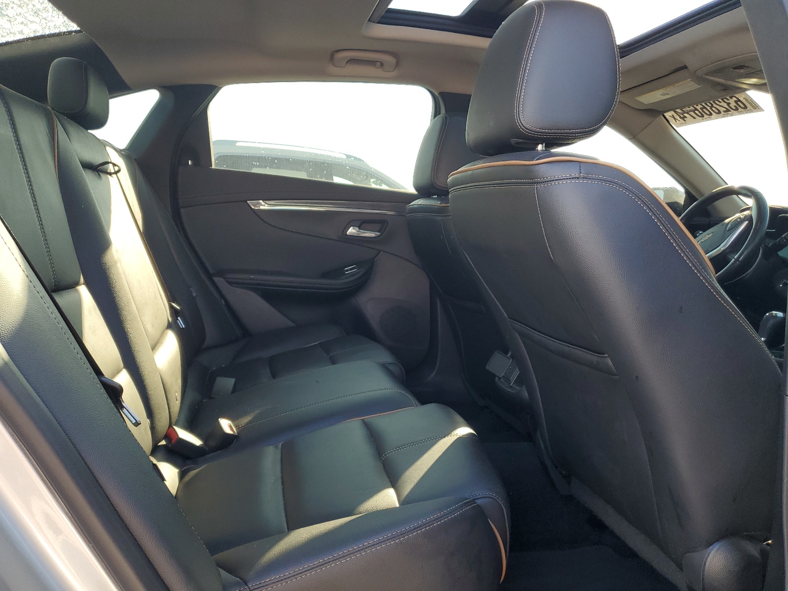 2G1105S33K9142725 2019 Chevrolet Impala Premier