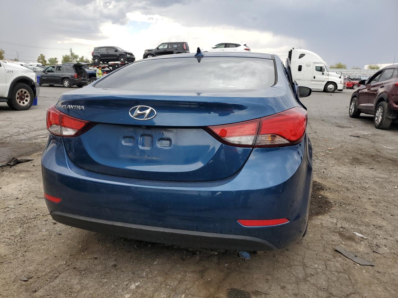 KMHDH4AE4FU388391 2015 Hyundai Elantra Se