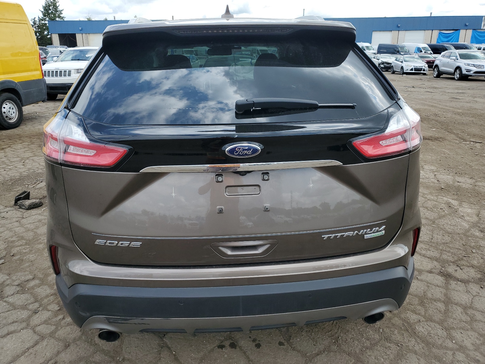 2FMPK3K95KBC18664 2019 Ford Edge Titanium