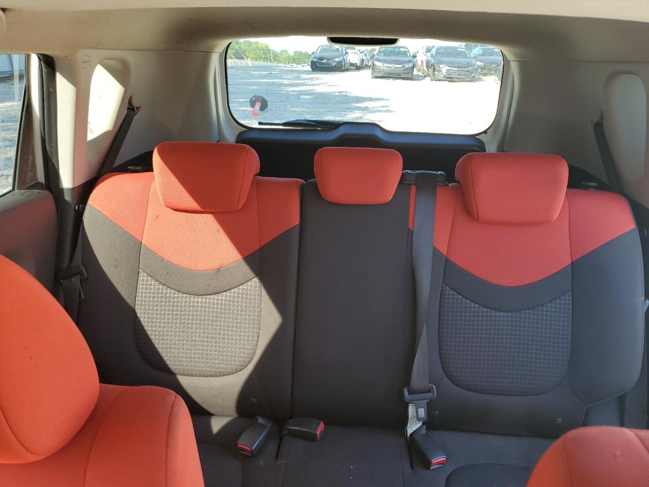 2010 Kia Soul + VIN: KNDJT2A28A7036275 Lot: 62846134