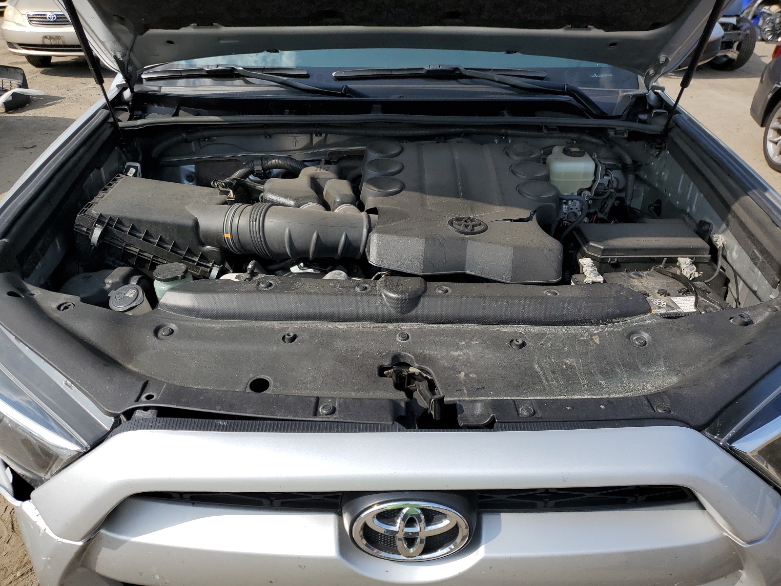 JTEBU5JR4K5664181 2019 Toyota 4Runner Sr5