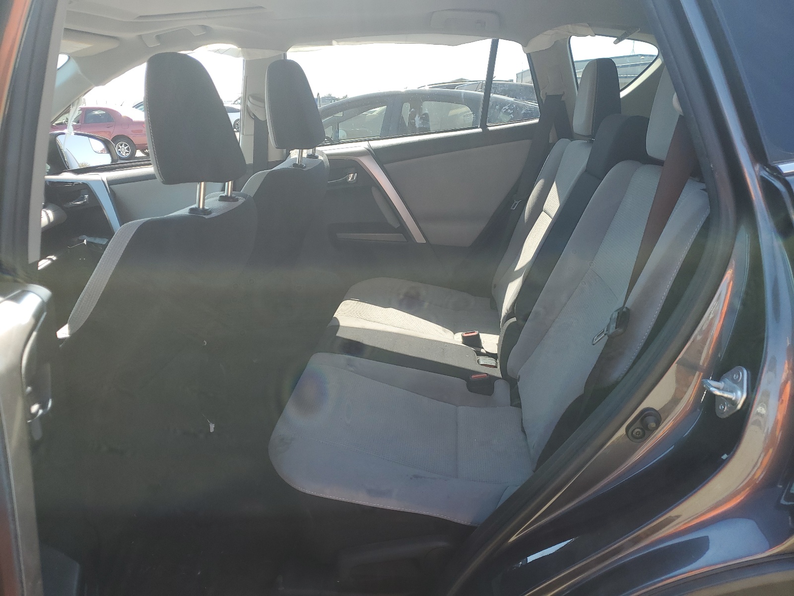 JTMWFREV0HJ115219 2017 Toyota Rav4 Xle