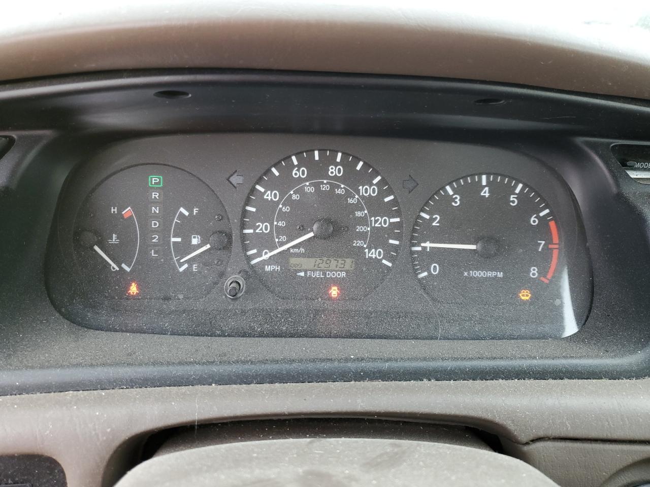 2000 Toyota Camry Le VIN: 4T1BF28K4YU952637 Lot: 64819824