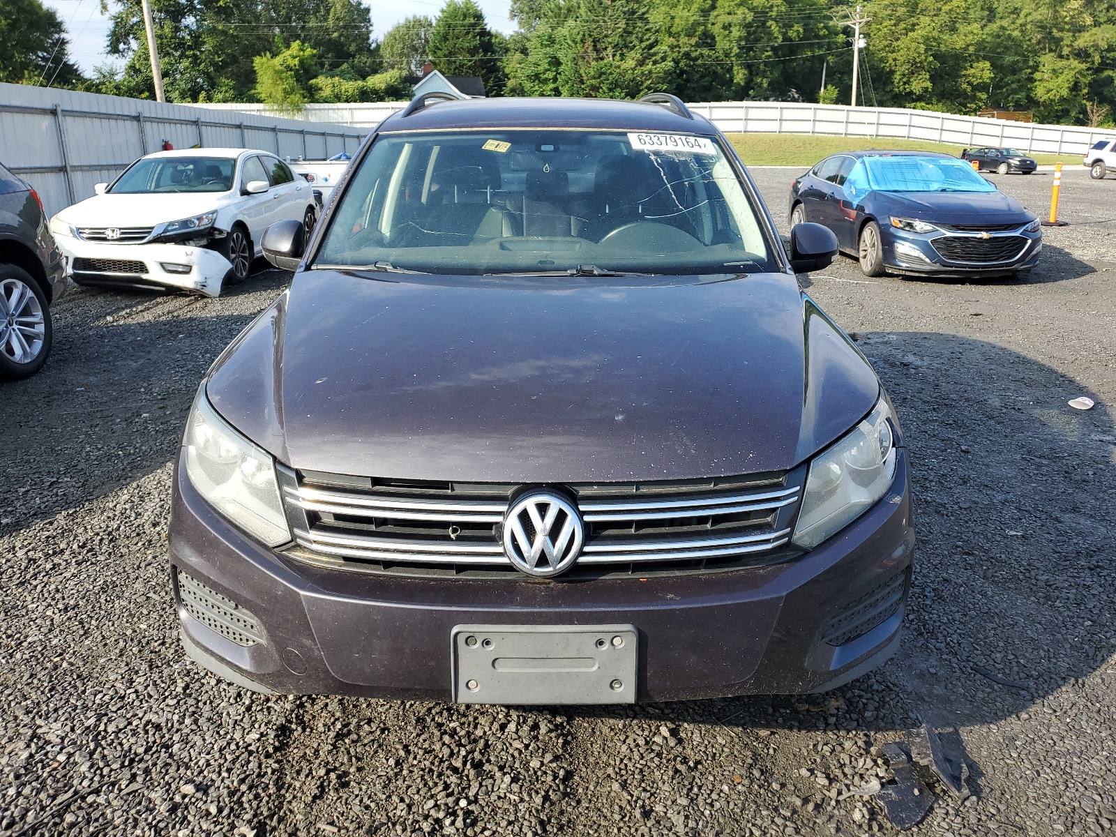 2016 Volkswagen Tiguan S vin: WVGAV7AX4GW585839