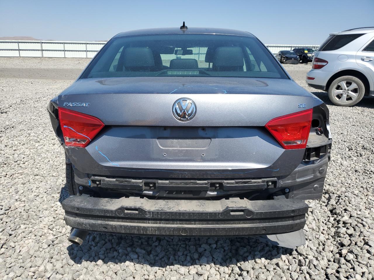 1VWBP7A32DC035713 2013 Volkswagen Passat Se