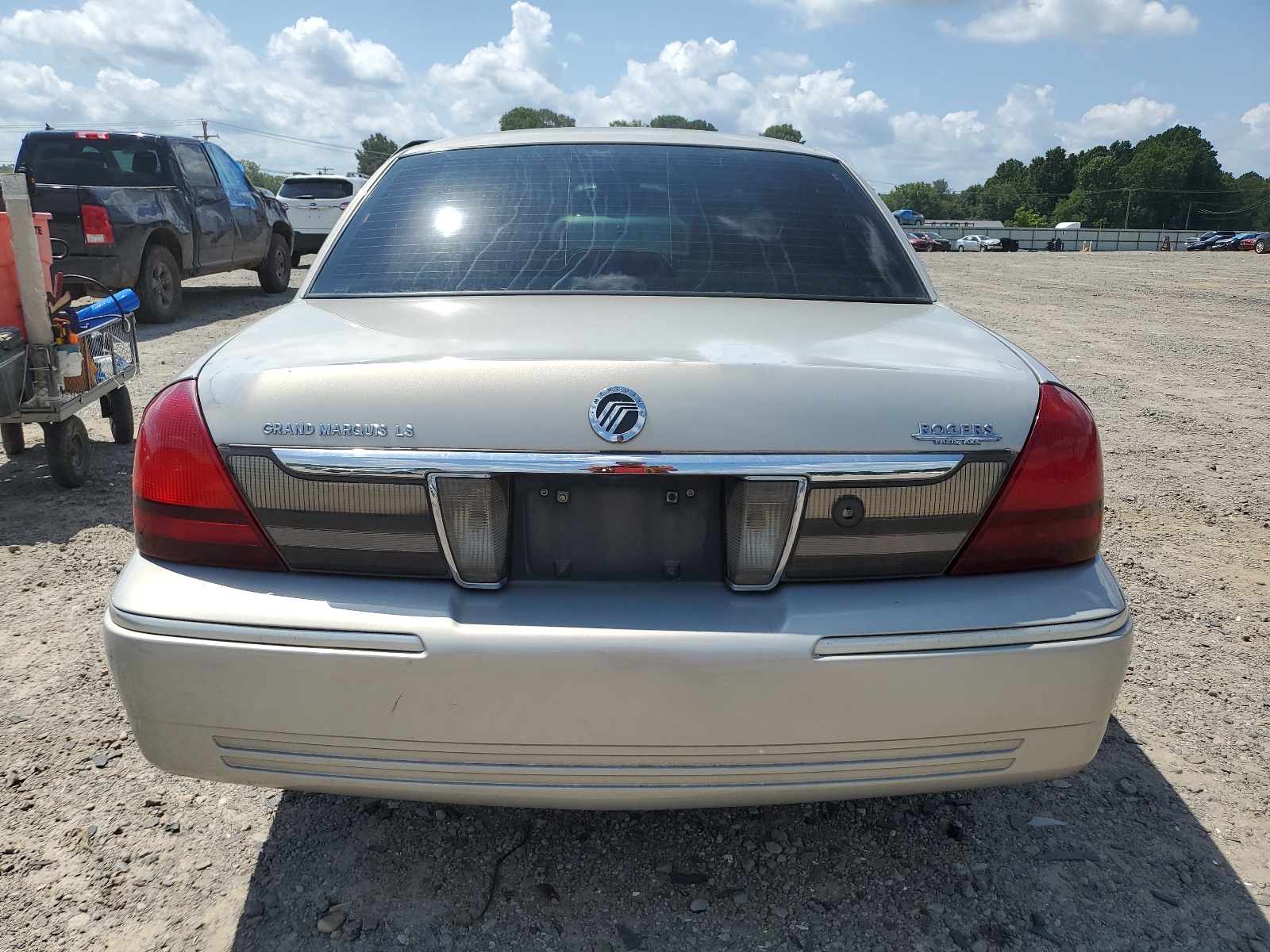 2MEFM75V57X635561 2007 Mercury Grand Marquis Ls