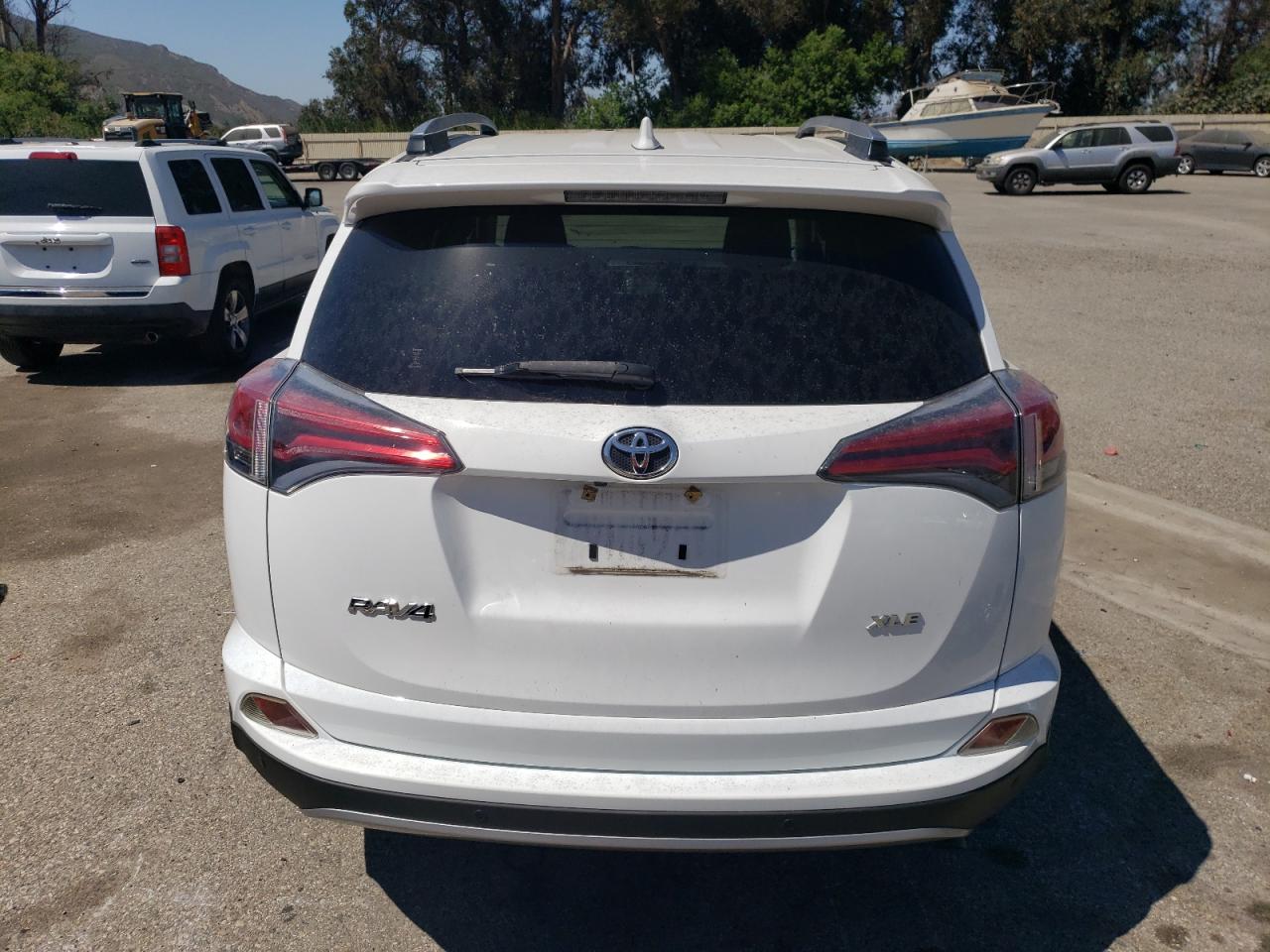 2017 Toyota Rav4 Xle VIN: JTMWFREV0HD094953 Lot: 64038714