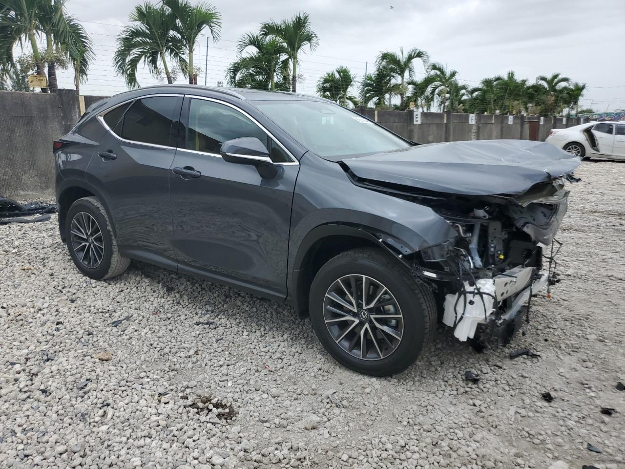 VIN 2T2GDCAZ6SC017858 2025 LEXUS NX 250 PRE no.4