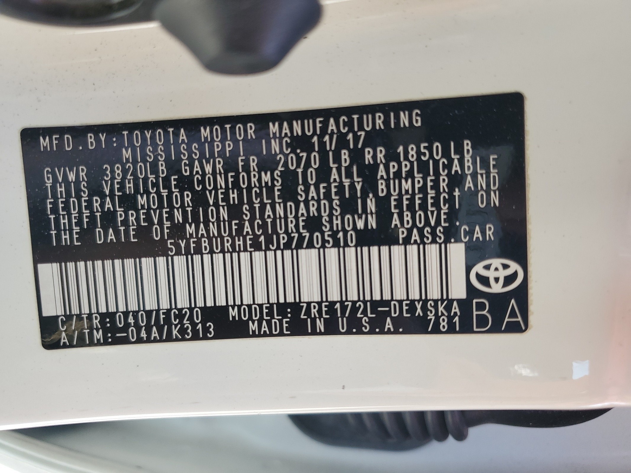 2018 Toyota Corolla L vin: 5YFBURHE1JP770510