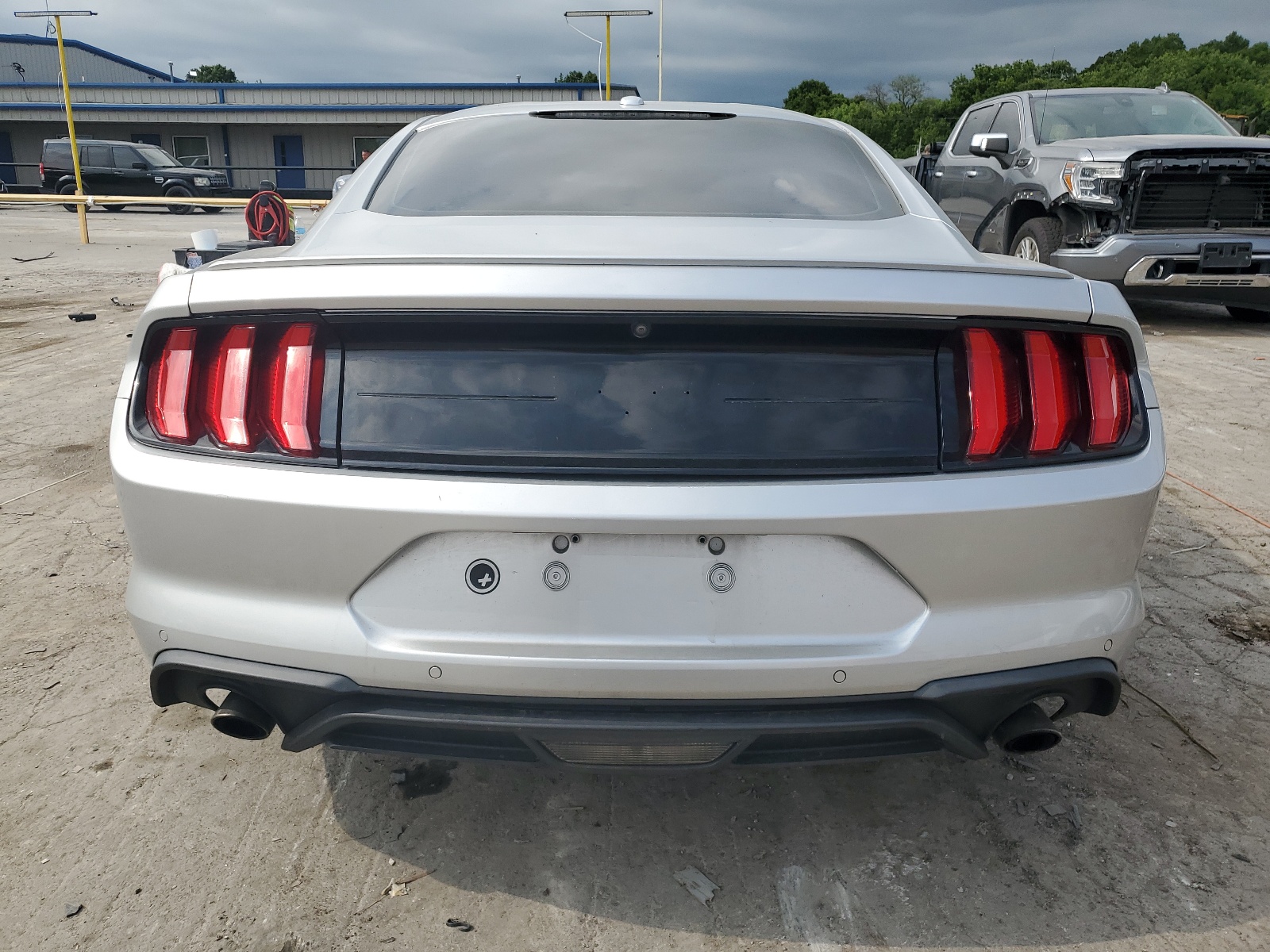 1FA6P8TH5J5115581 2018 Ford Mustang