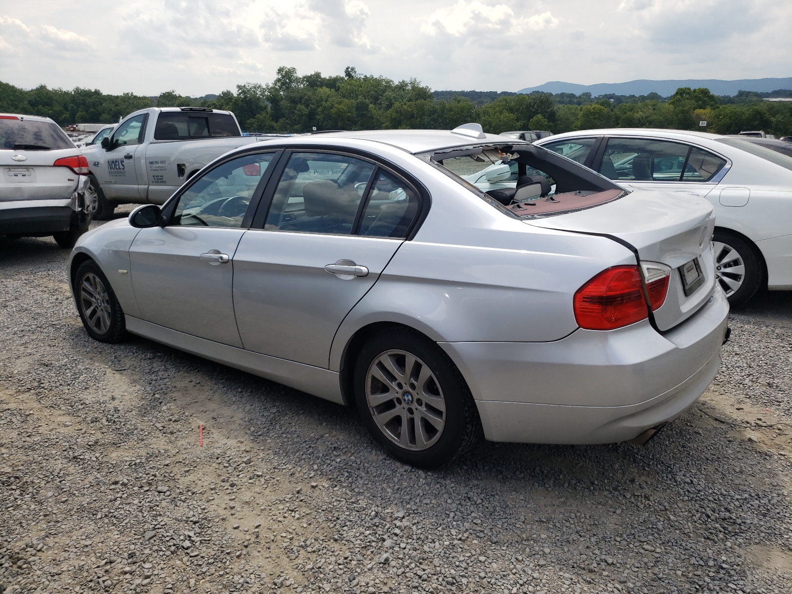 WBAVC93507K035528 2007 BMW 328 Xi