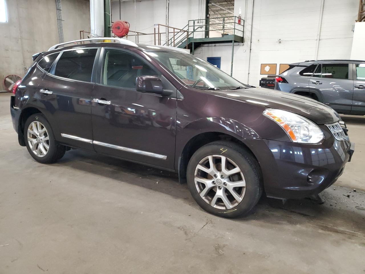2012 Nissan Rogue - Image 4