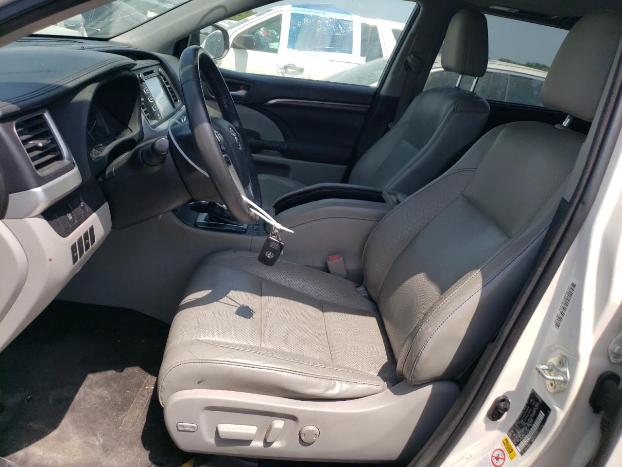 2015 Toyota Highlander Limited VIN: 5TDYKRFH8FS040539 Lot: 61899084