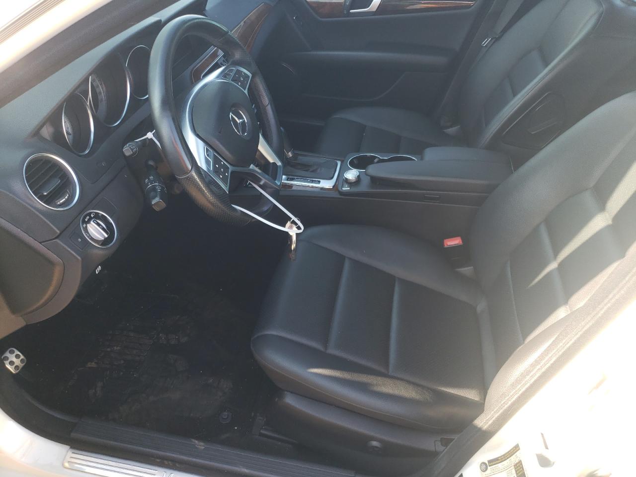 2012 Mercedes-Benz C 300 4Matic VIN: WDDGF8BB9CR207373 Lot: 63325054