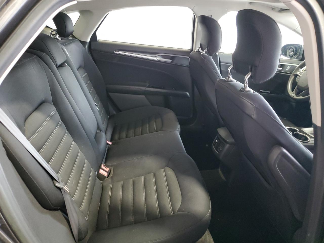 2015 Ford Fusion - Image 10