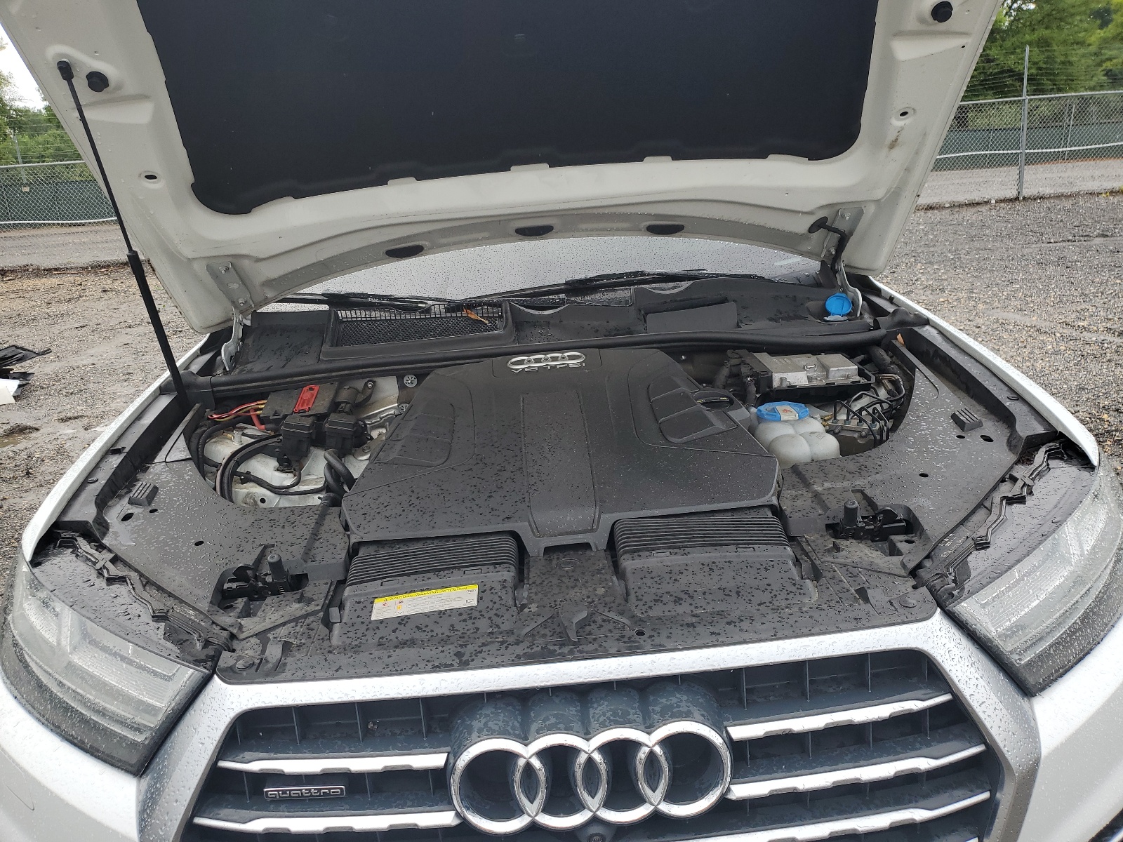 WA1VAAF72HD024831 2017 Audi Q7 Prestige