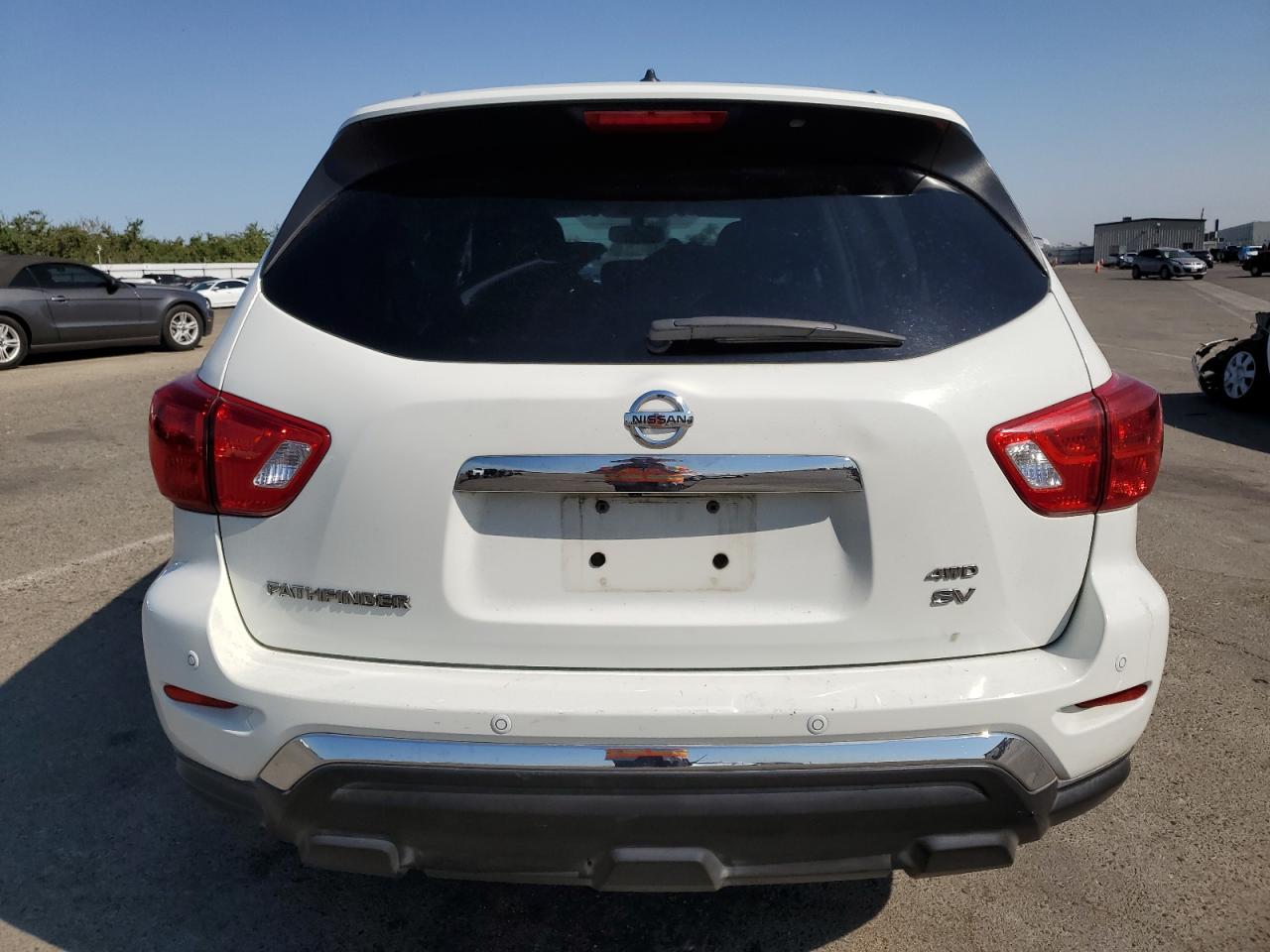 2018 Nissan Pathfinder S VIN: 5N1DR2MM4JC635928 Lot: 63842224