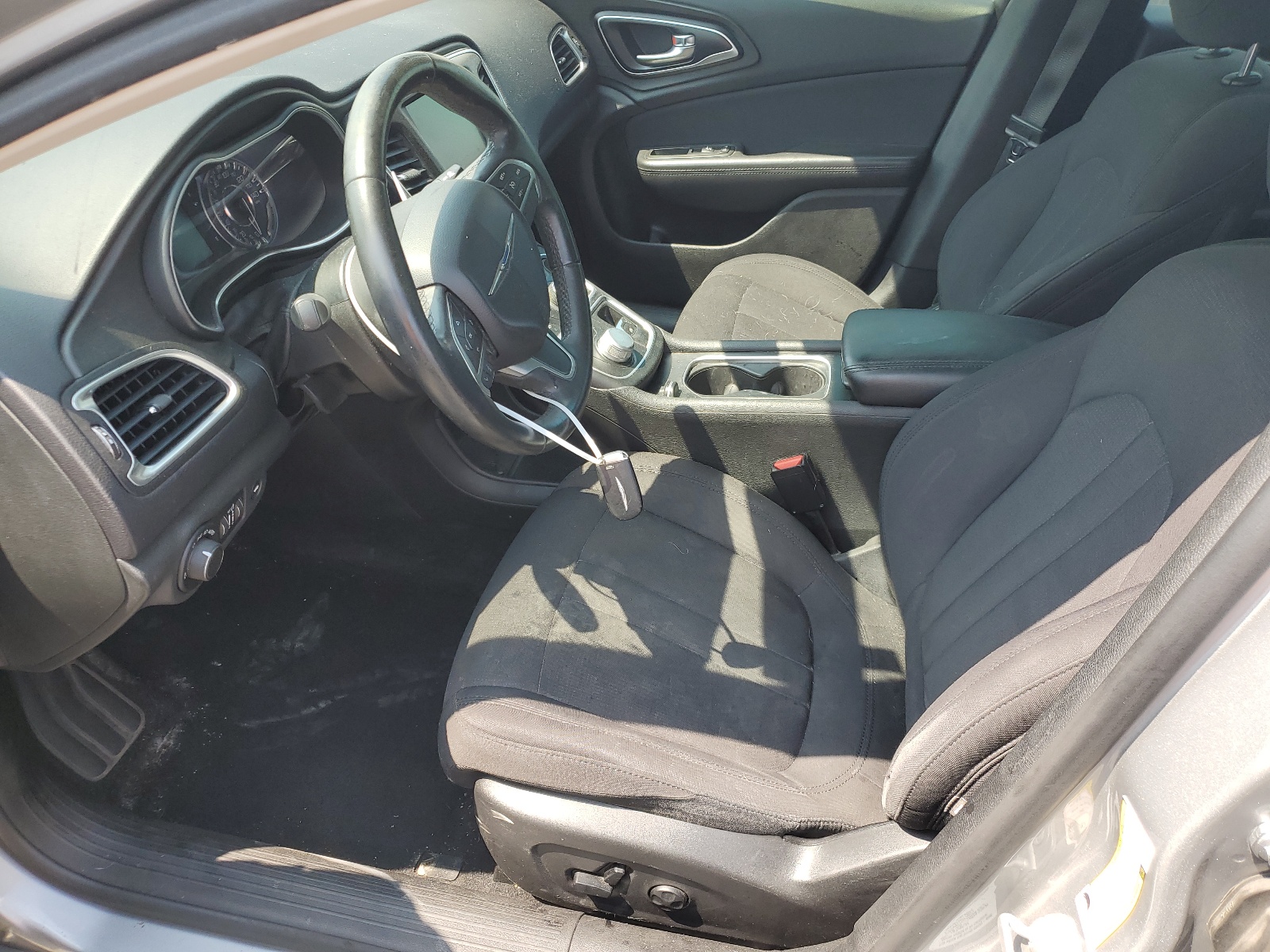 1C3CCCAB3FN664475 2015 Chrysler 200 Limited