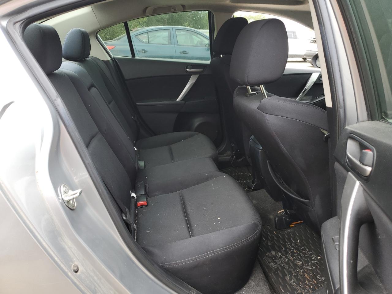 2011 Mazda 3 S VIN: JM1BL1U60B1435117 Lot: 64443294