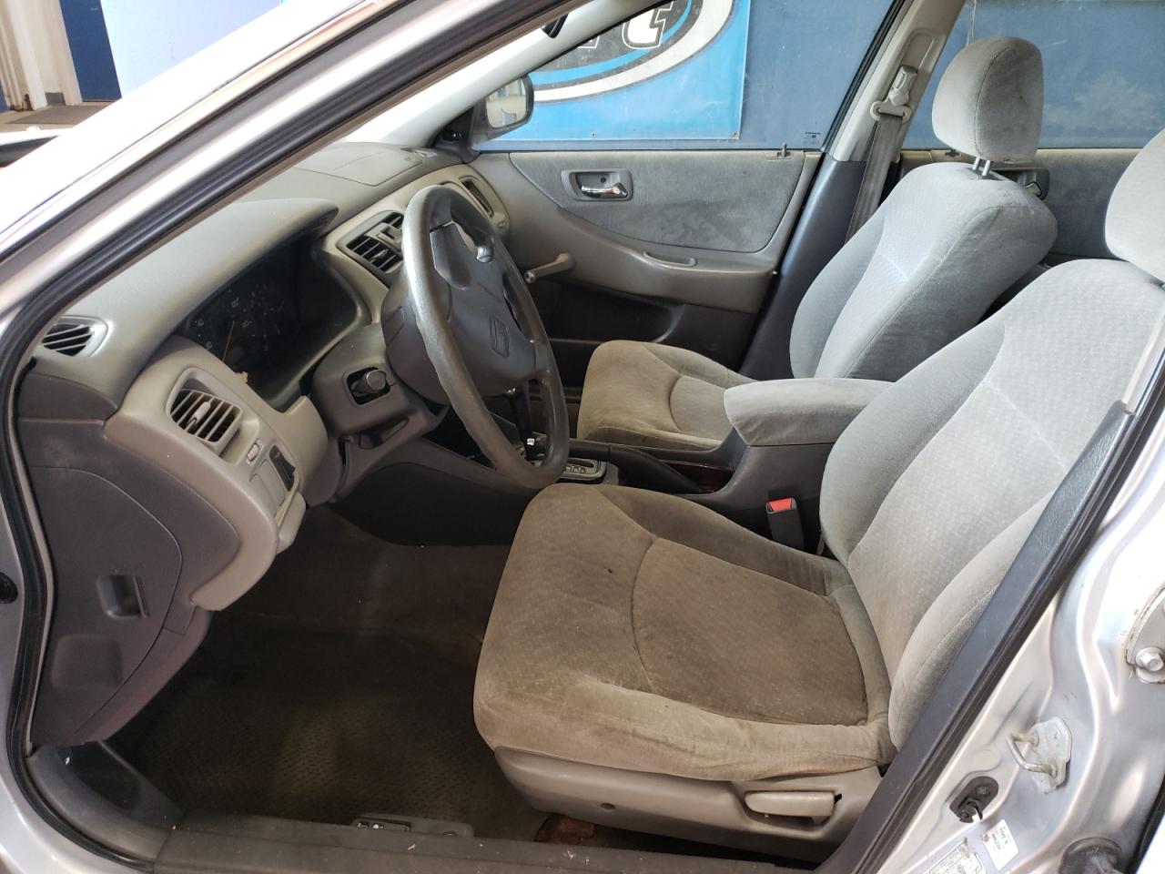 1HGCF86691A037373 2001 Honda Accord Value