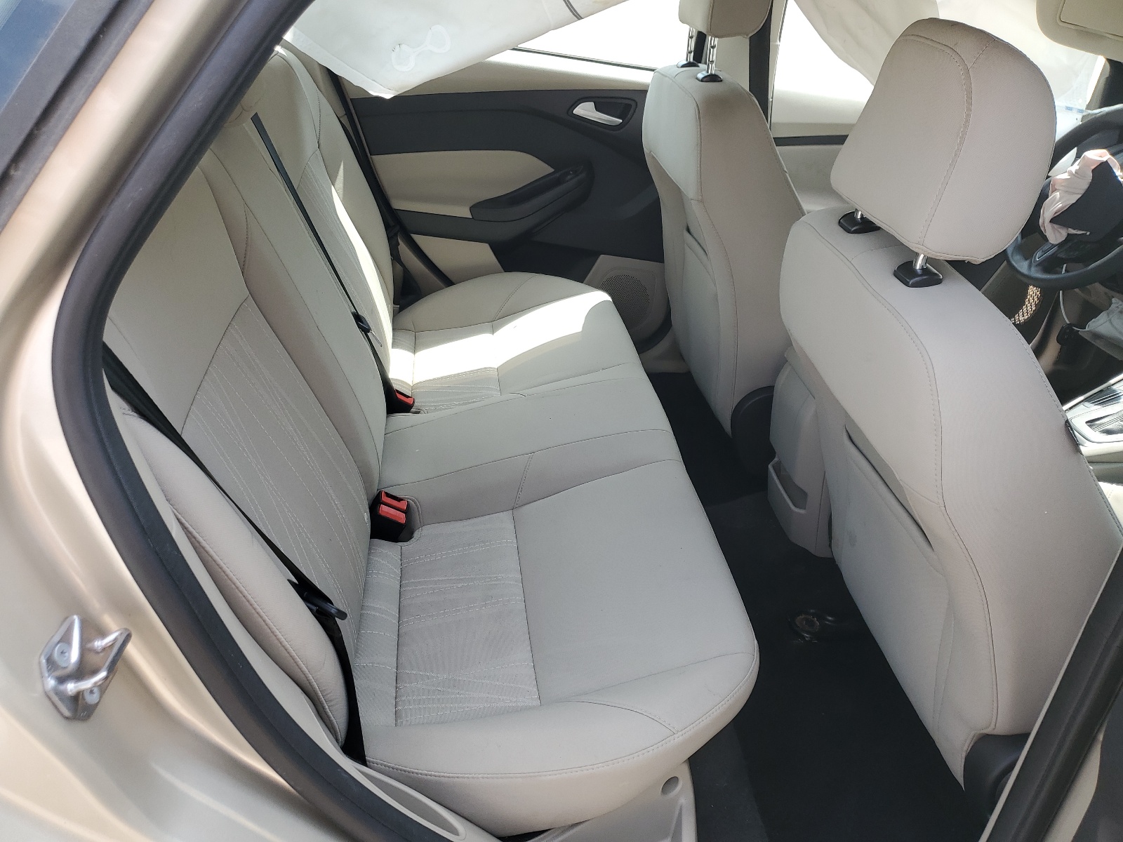 1FADP3F21HL301688 2017 Ford Focus Se