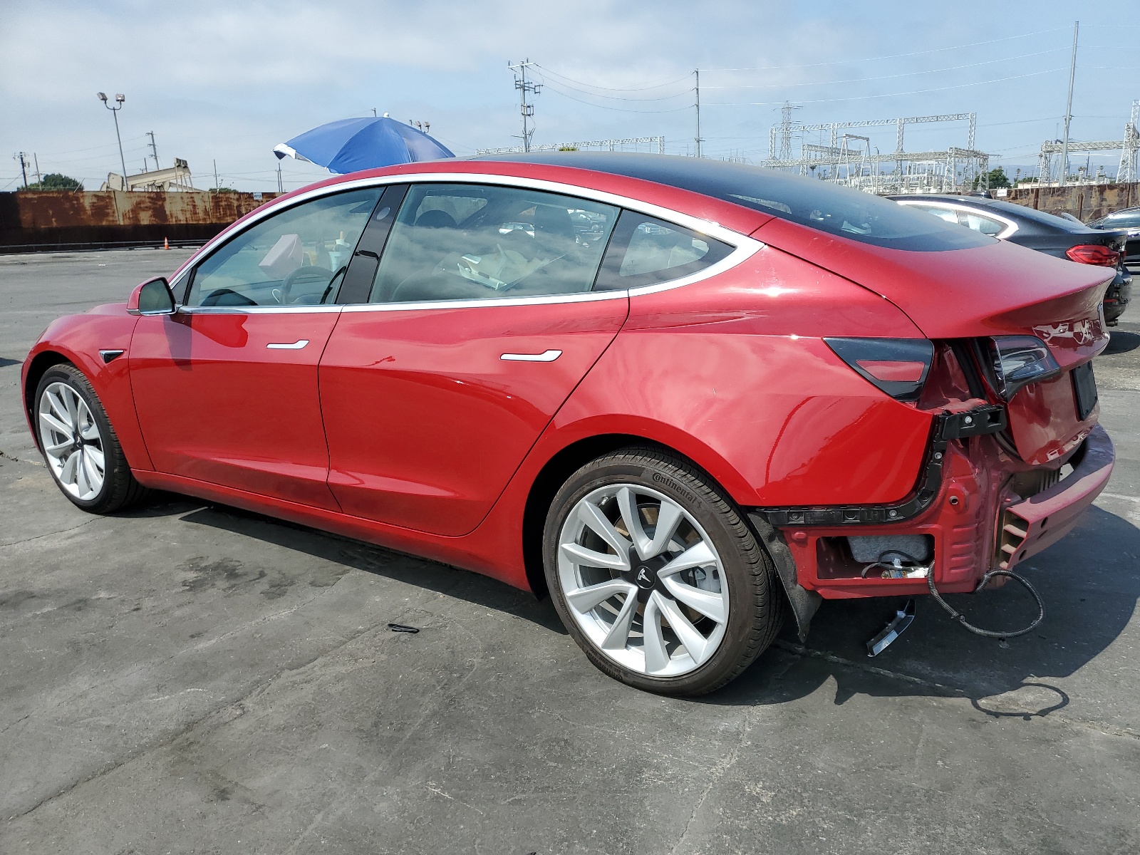 2019 Tesla Model 3 vin: 5YJ3E1EA0KF301023