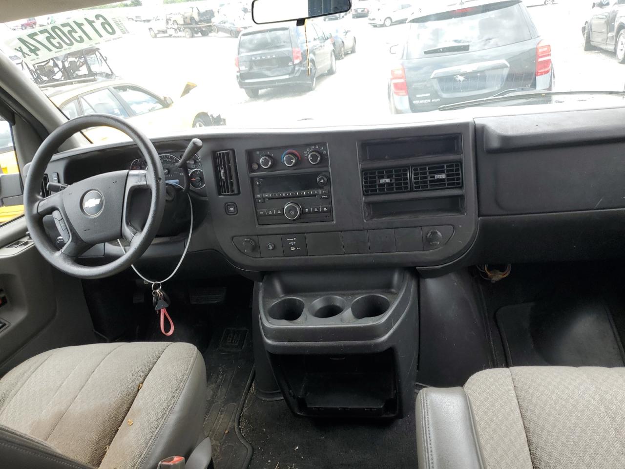 2008 Chevrolet Express G3500 VIN: 1GAHG39K681106889 Lot: 61150574