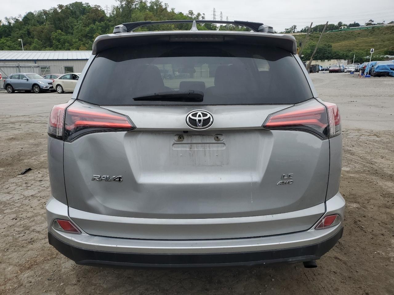 2017 Toyota Rav4 Le VIN: 2T3BFREV1HW676710 Lot: 62881124