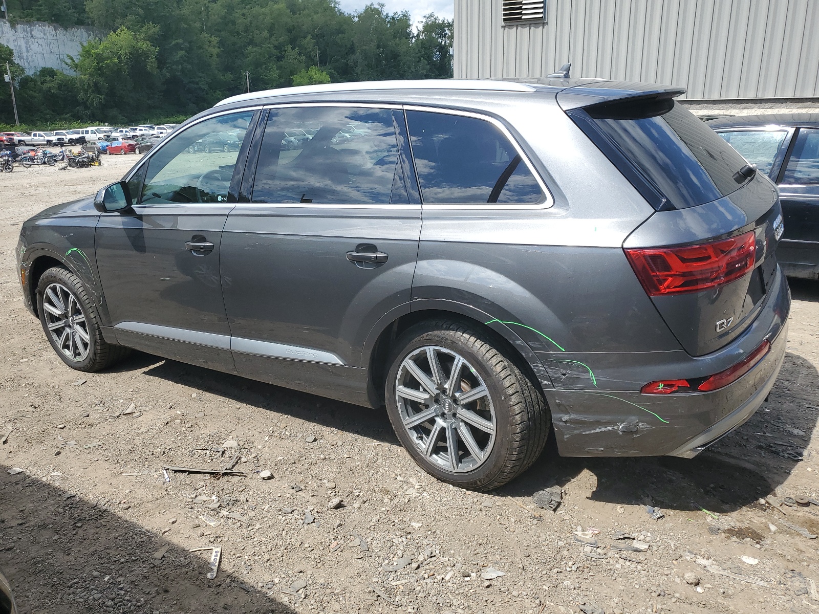 WA1LHAF73JD047835 2018 Audi Q7 Premium Plus