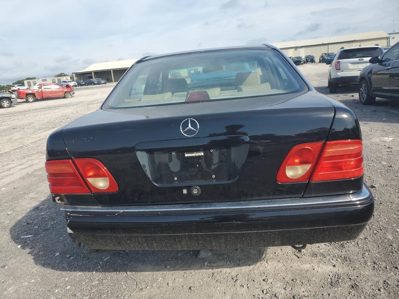 1997 Mercedes-Benz E 320 VIN: WDBJF55F0VA298871 Lot: 61950524