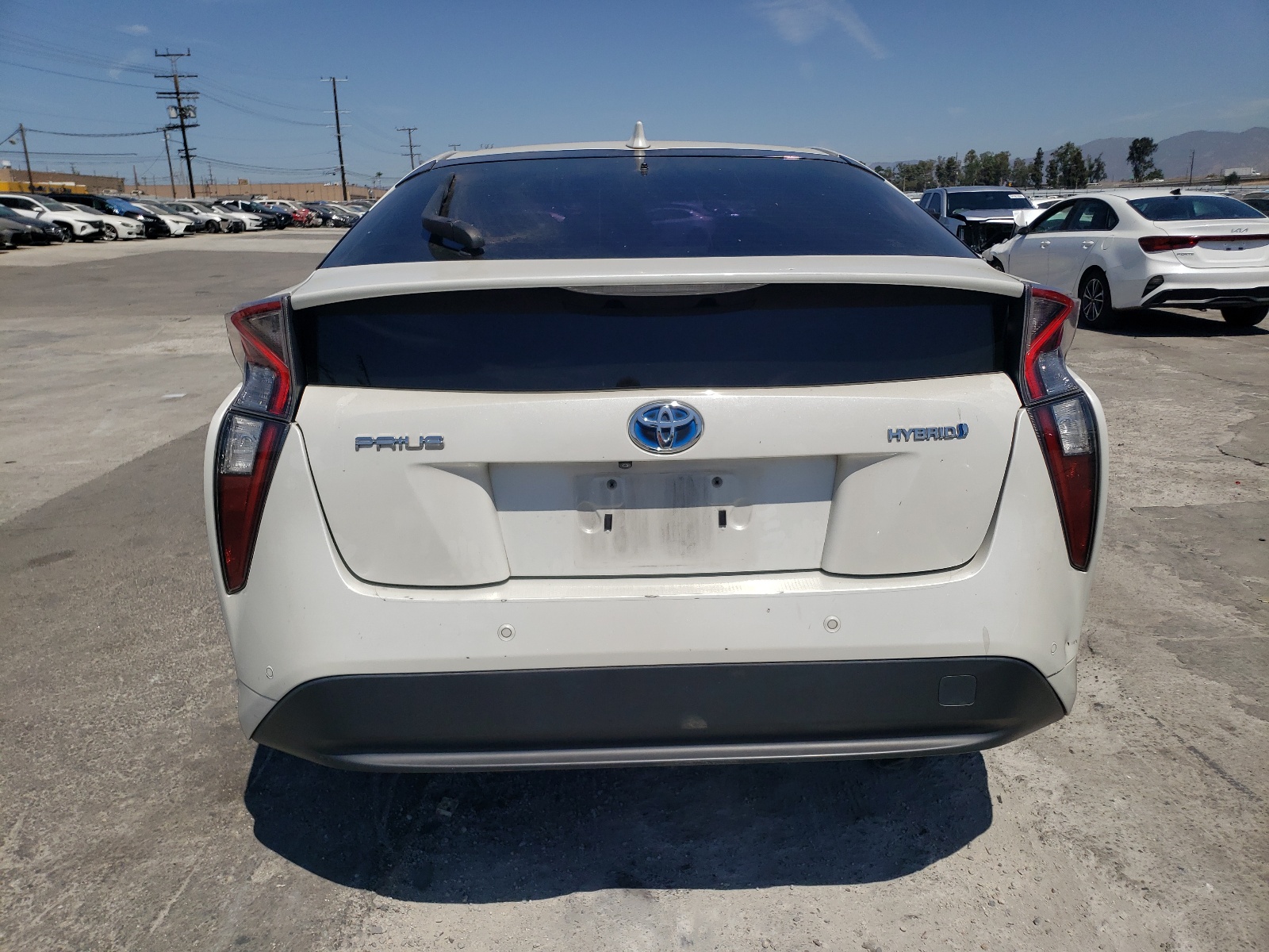 JTDKBRFU0J3080790 2018 Toyota Prius
